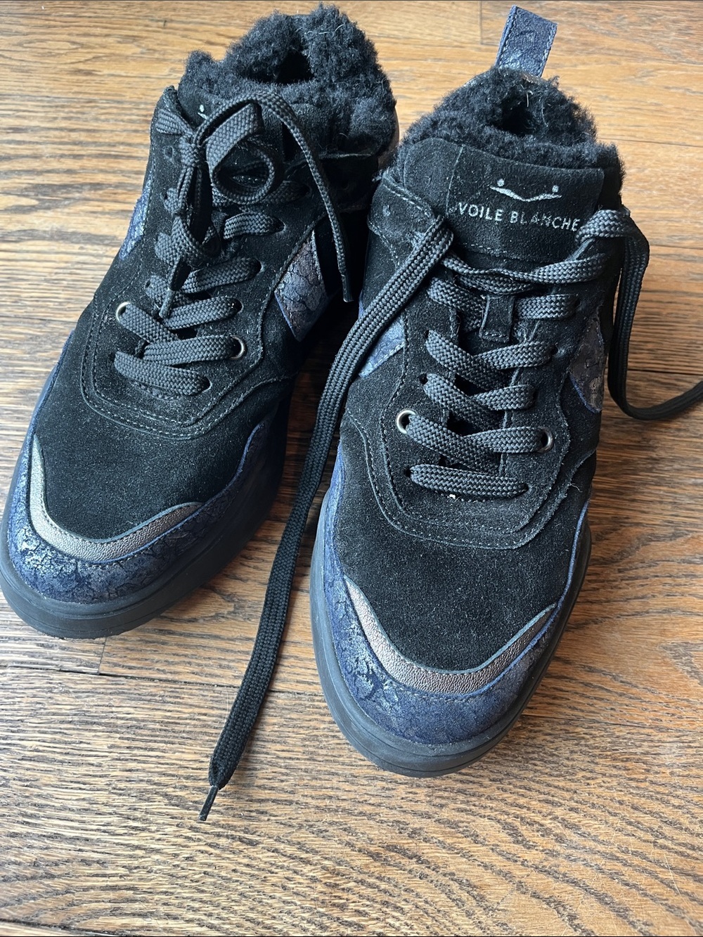 Voile Blanche women 38 Black Suede and Navy Trim Sneakers
